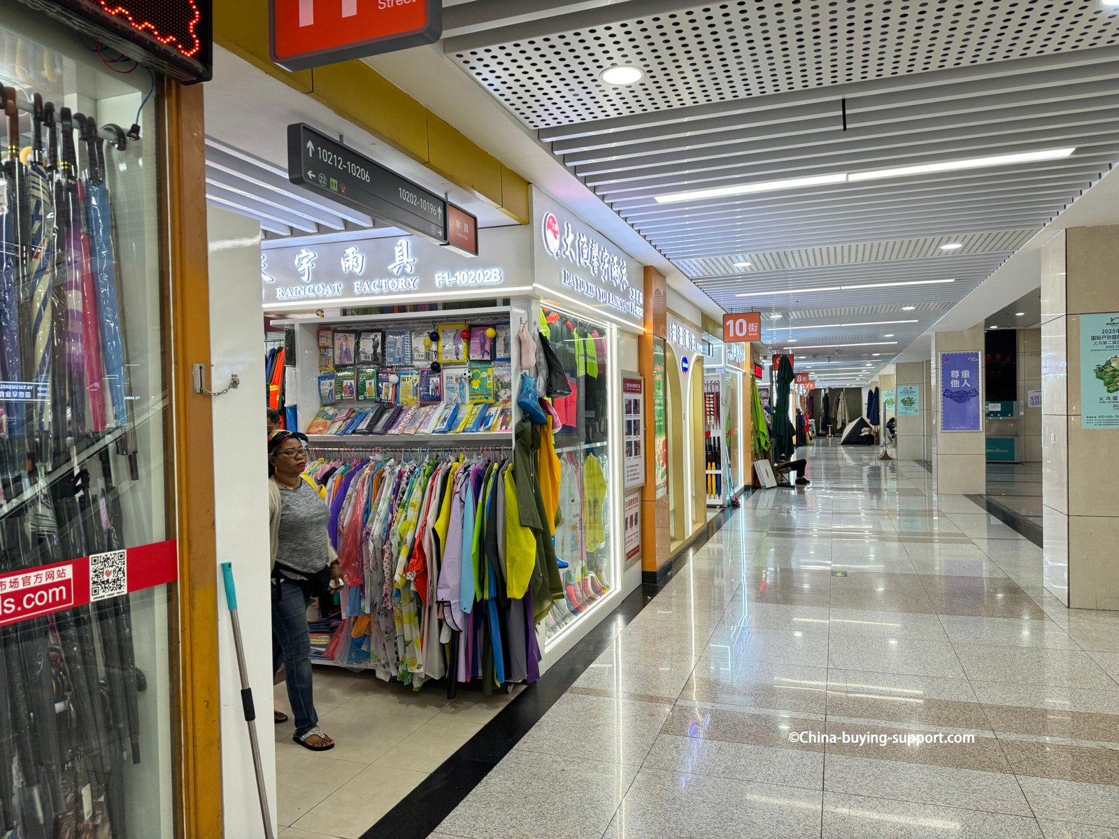 Yiwu Umbrella Market Aisle of Yiwu International Trade Market
