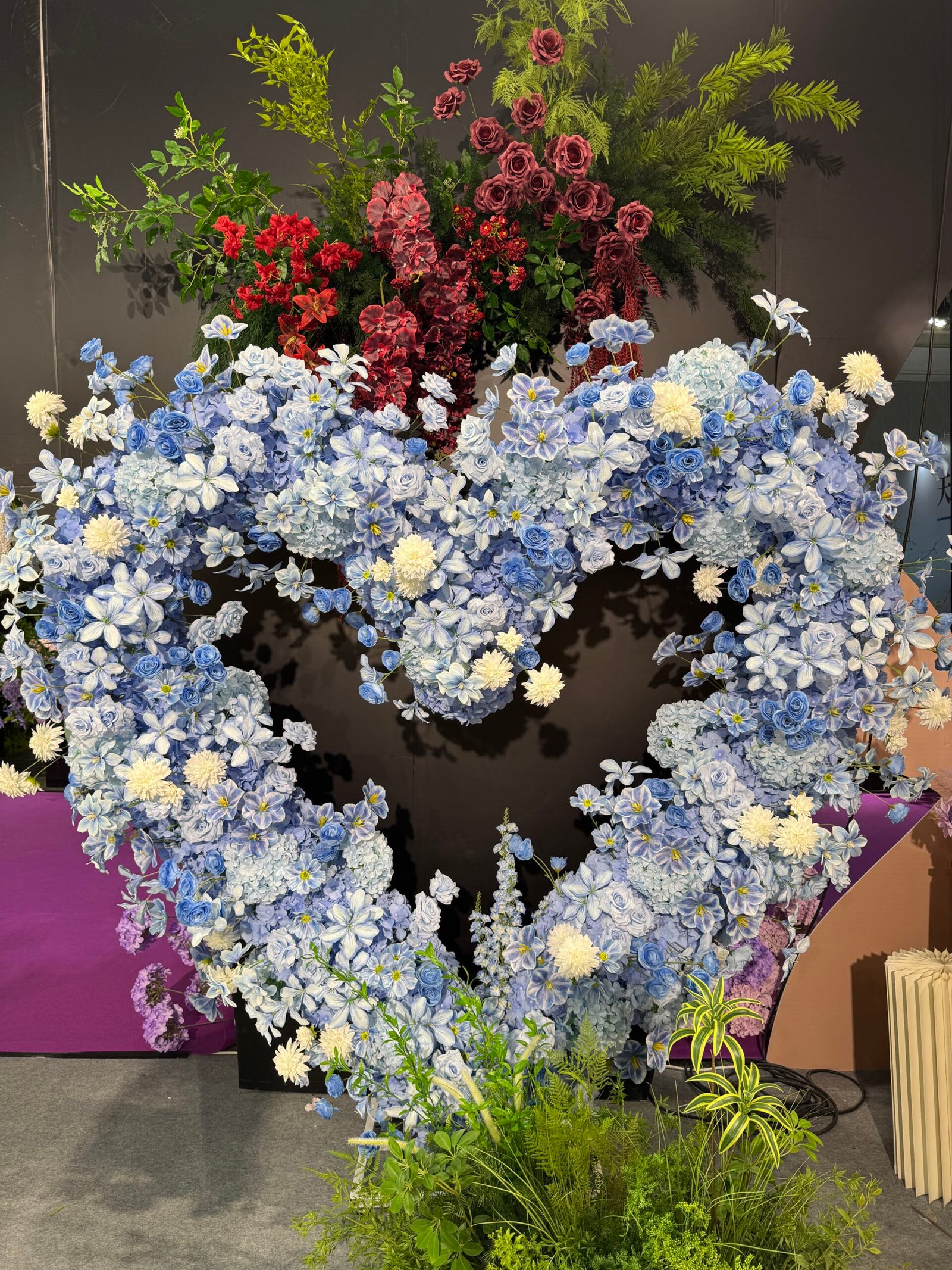 Blue heart-shaped floral wedding installation at Yiwu wedding market